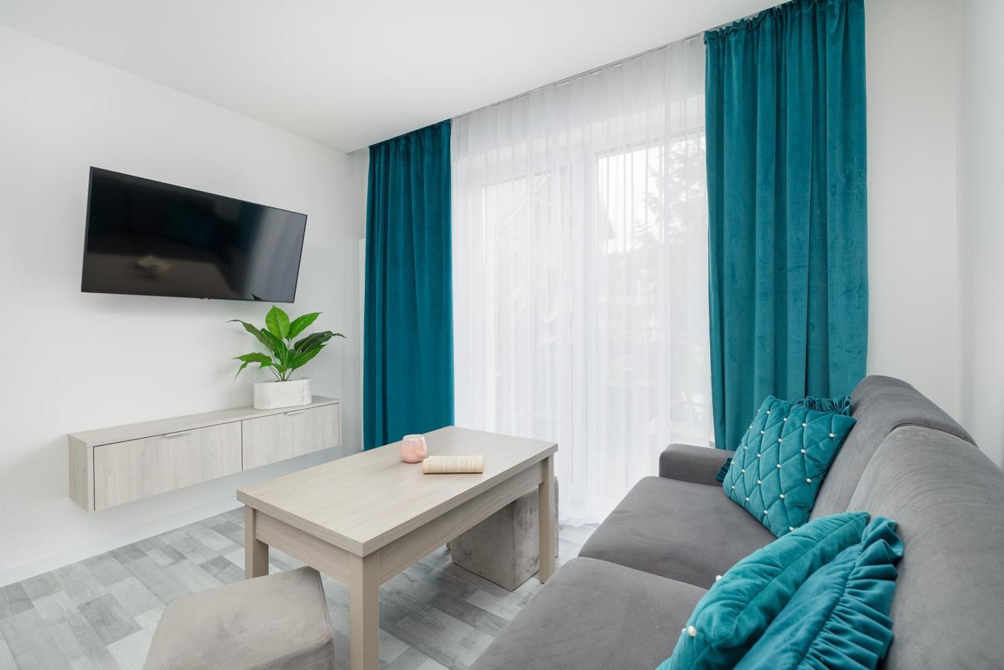 Jasne I Stylowe Z Balkonem W Kolobrzegu Blisko Plazy By Renters Kolberg