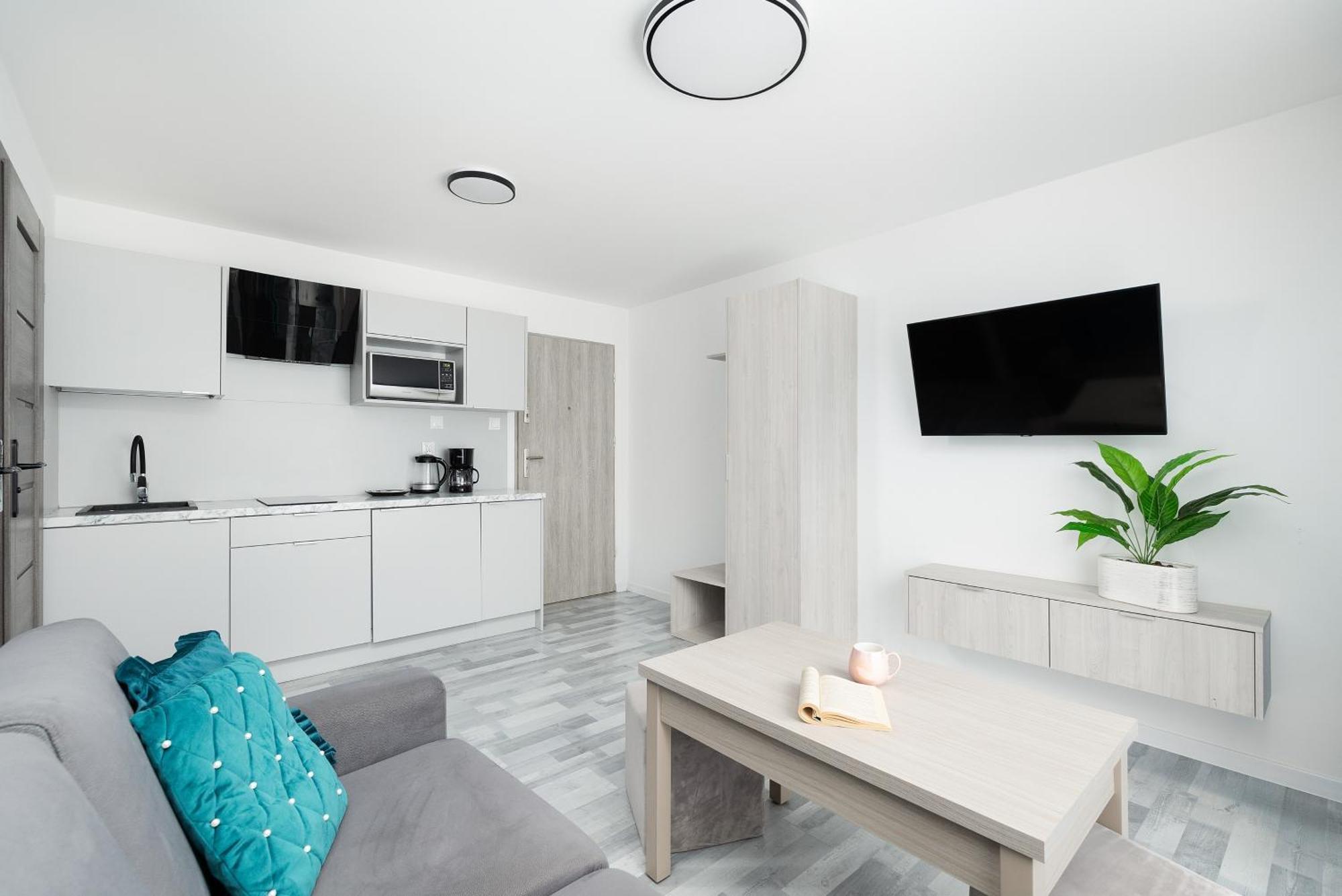 Jasne I Stylowe Z Balkonem W Kolobrzegu Blisko Plazy By Renters Kolberg