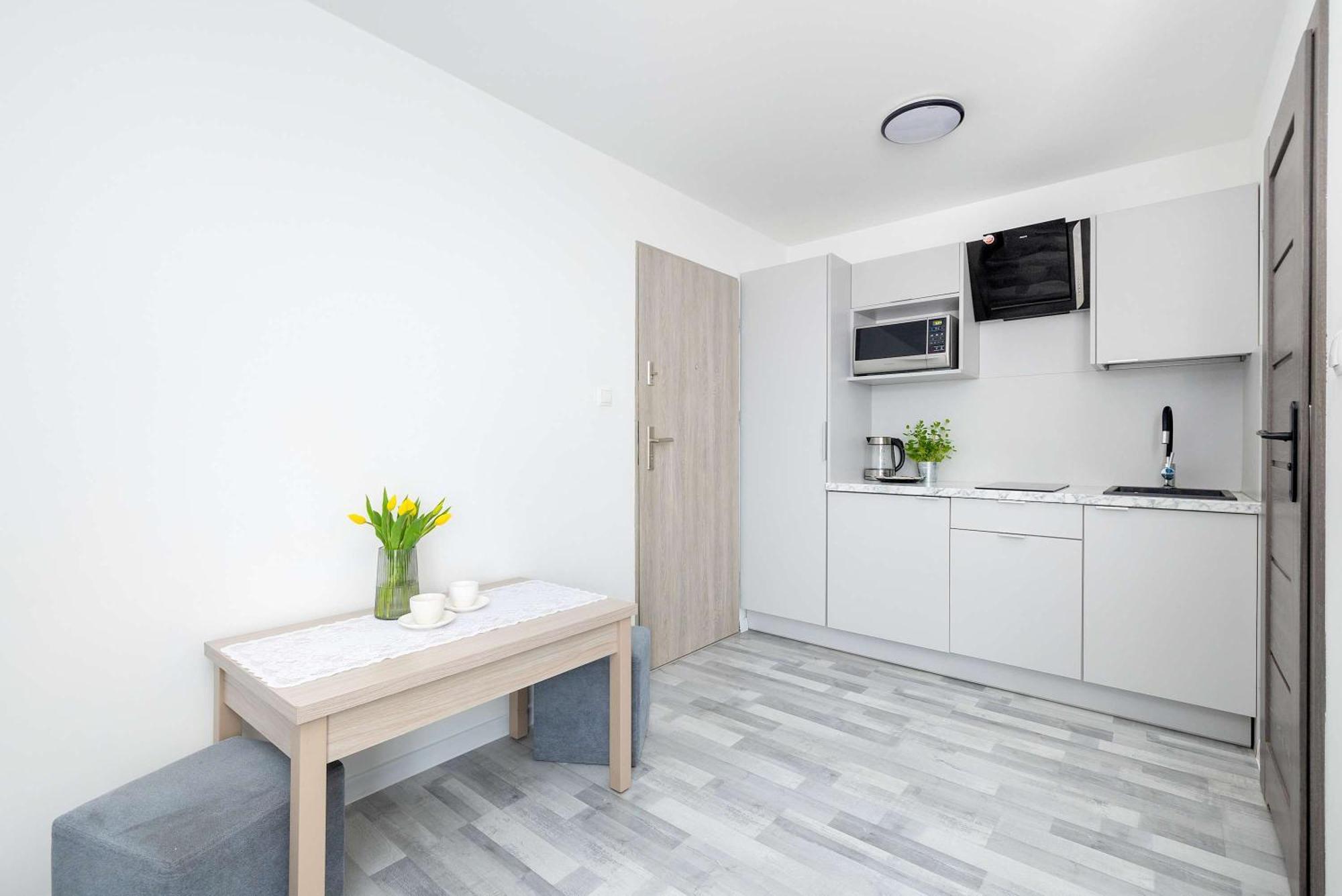 Jasne I Stylowe Z Balkonem W Kolobrzegu Blisko Plazy By Renters * Kolberg